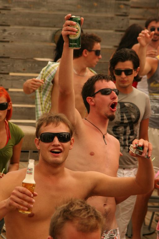 i/Kranj/Absolvent08/10-BeachParty/absolvent 2226.jpg